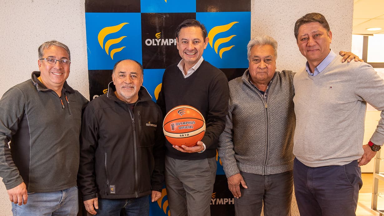 Liga Metropolitana y Olymphus sellan histórica alianza para fortalecer el maxibásquetbol chileno